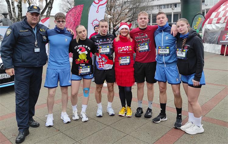 Slika /02_vijesti/2025/12 - prosinac/advent run/5.jpg